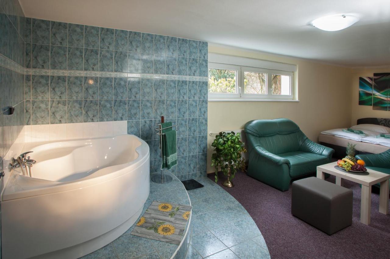 Pension RELAX U Komína Františkovy Lázně Exterior foto